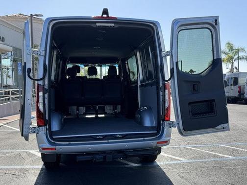 2025 Mercedes-Benz Sprinter 2500 