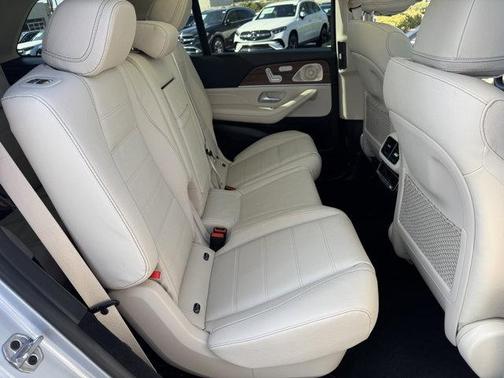 2026 Mercedes-Benz GLS 450 4MATIC