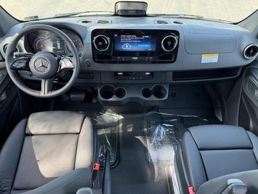 2025 Mercedes-Benz Sprinter 2500 Standard Roof