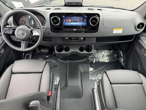 2025 Mercedes-Benz Sprinter 2500 Standard Roof