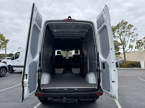 2025 Mercedes-Benz Sprinter 2500 Standard Roof