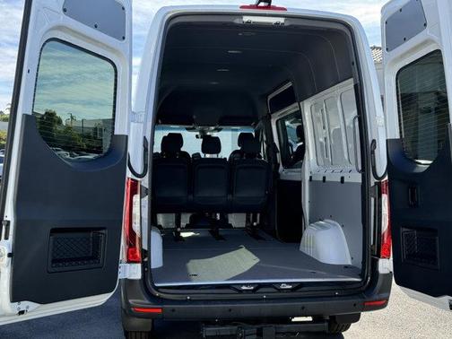 2025 Mercedes-Benz Sprinter 2500