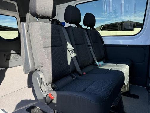 2025 Mercedes-Benz Sprinter 2500