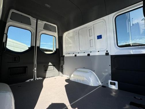 2025 Mercedes-Benz Sprinter 2500