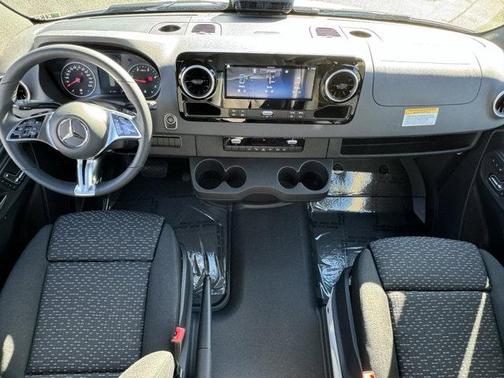 2025 Mercedes-Benz Sprinter 2500