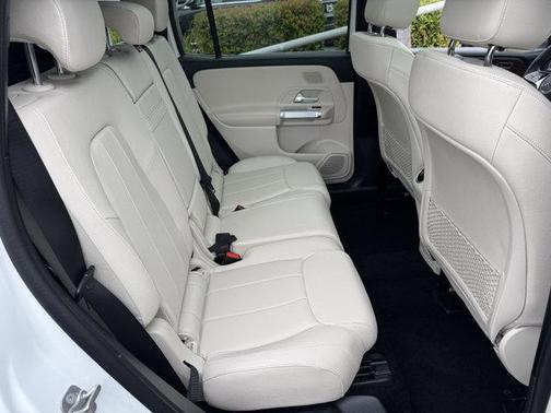 2025 Mercedes-Benz GLB 250 Base