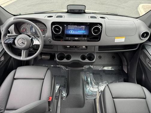 2025 Mercedes-Benz Sprinter 2500 Standard Roof