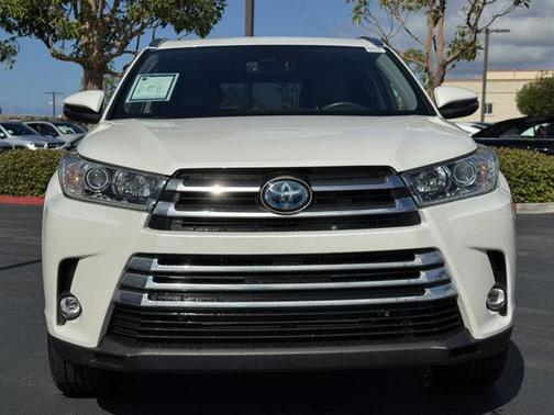 2019 Toyota Highlander Hybrid Platinum