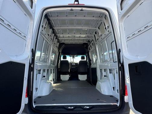 2025 Mercedes-Benz Sprinter 2500 Standard Roof