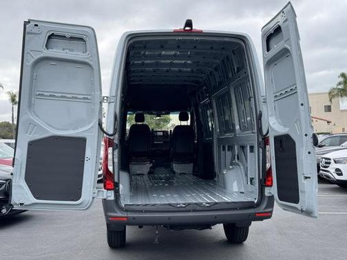 2025 Mercedes-Benz Sprinter 2500 High Roof