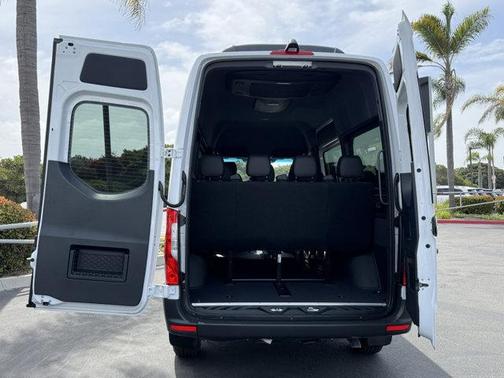 2025 Mercedes-Benz Sprinter 2500 Standard Roof