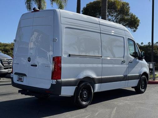 2025 Mercedes-Benz Sprinter 2500 Standard Roof