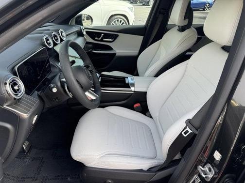 2025 Mercedes-Benz GLC 350e Base