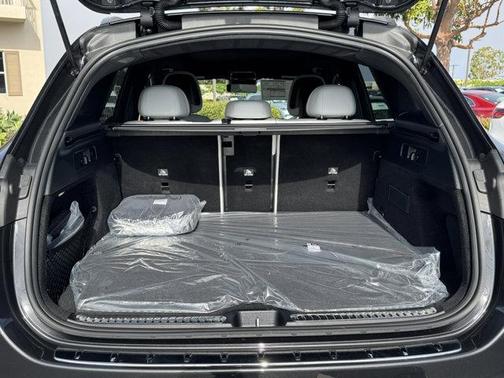 2025 Mercedes-Benz GLC 350e Base