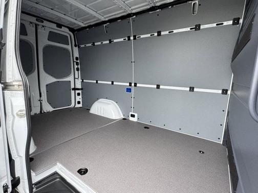 2025 Mercedes-Benz Sprinter 2500 Standard Roof