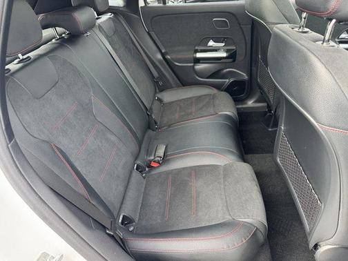 2025 Mercedes-Benz GLA 250 Base