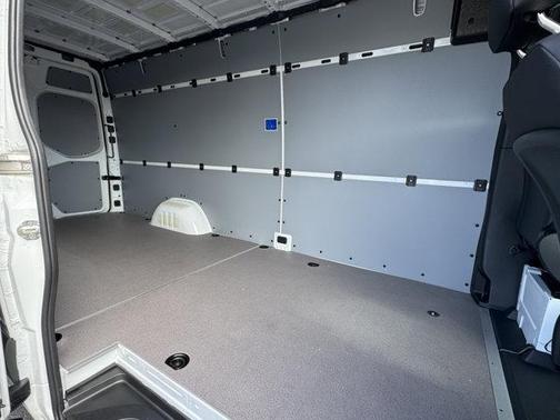 2025 Mercedes-Benz Sprinter 2500 High Roof