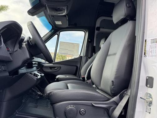 2025 Mercedes-Benz Sprinter 2500 High Roof