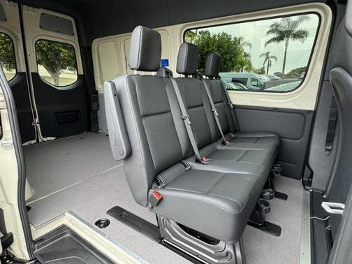 2025 Mercedes-Benz Sprinter 2500