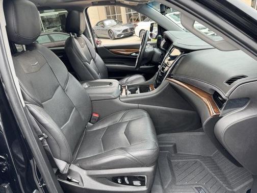 2019 Cadillac Escalade ESV Premium Luxury