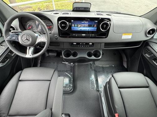2025 Mercedes-Benz Sprinter 2500