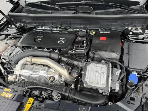 2025 Mercedes-Benz GLB 250 4MATIC