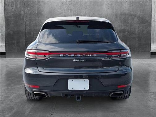 2021 Porsche Macan Base