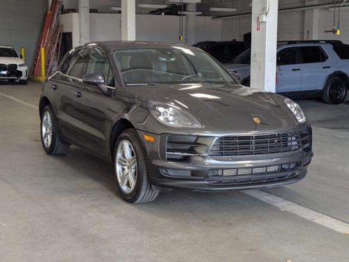 2021 Porsche Macan AWD