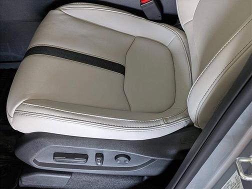 Solar Silver Metallic 2026 Honda Pilot EX-L