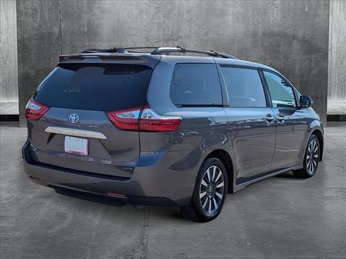 2019 Toyota Sienna Limited Premium