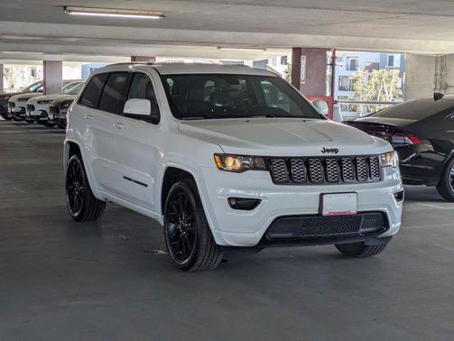 2018 Jeep Grand Cherokee Altitude