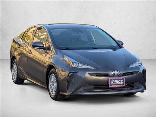 2019 Toyota Prius XLE