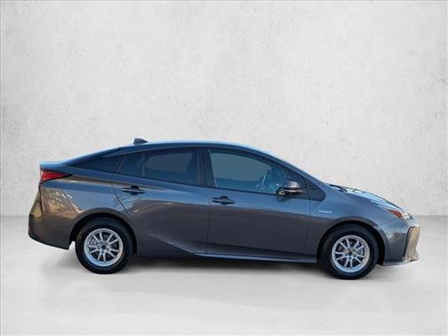 2019 Toyota Prius XLE