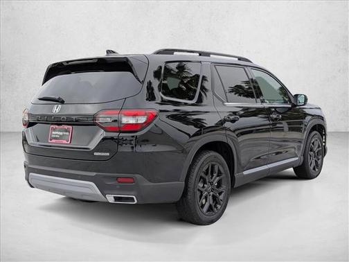 2025 Honda Pilot Touring 8-Passenger