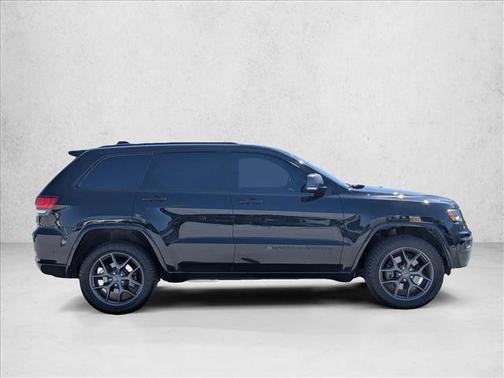 Diamond Black Crystal Pearlcoat 2021 Jeep Grand Cherokee 80th Anniversary 4x4