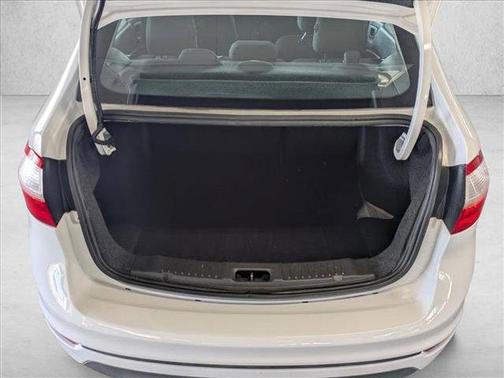 Oxford White 2016 Ford Fiesta S