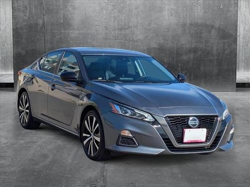 2021 Nissan Altima SR FWD