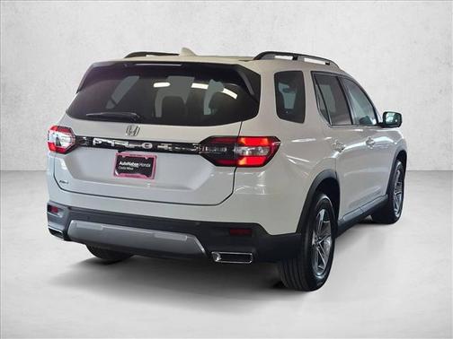 Platinum White Pearl 2026 Honda Pilot EX-L