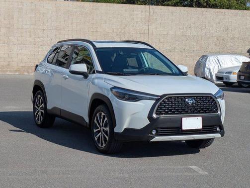 2024 Toyota Corolla Cross XLE