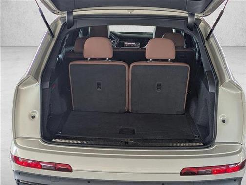 Vicuna Beige Metallic 2022 Audi Q7 55 Prestige