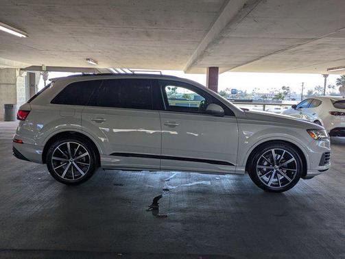 2022 Audi Q7 55 Prestige