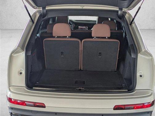 Vicuna Beige Metallic 2022 Audi Q7 55 Prestige