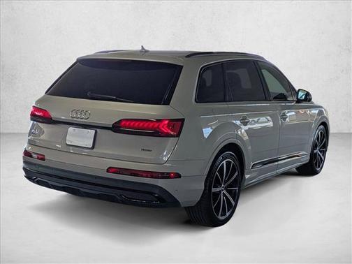 Vicuna Beige Metallic 2022 Audi Q7 55 Prestige