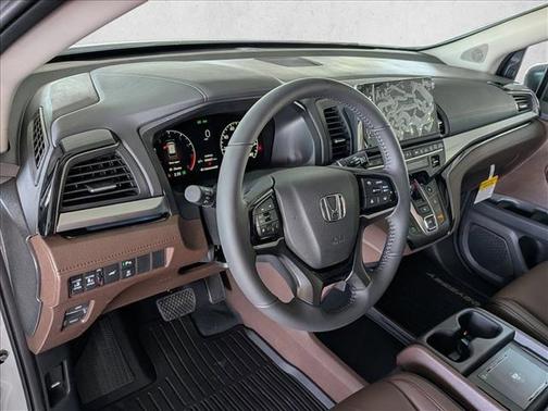 Platinum White Pearl 2026 Honda Odyssey Touring