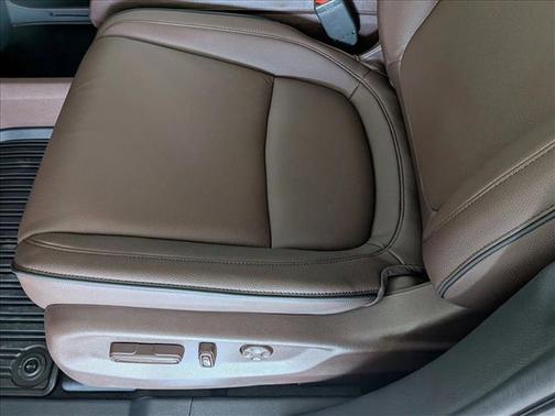 Platinum White Pearl 2026 Honda Odyssey Touring