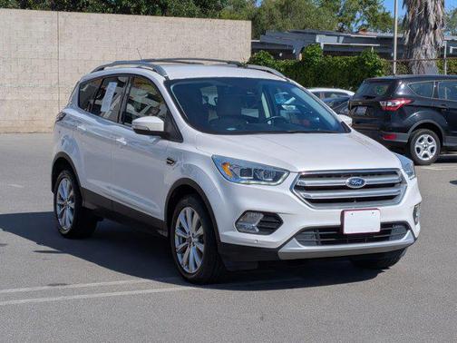 White Platinum Metallic Tri-Coat 2017 Ford Escape Titanium