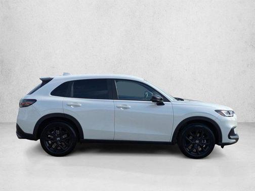 Platinum White Pea 2025 Honda HR-V 2WD Sport