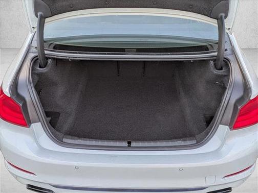2019 BMW 540 540i