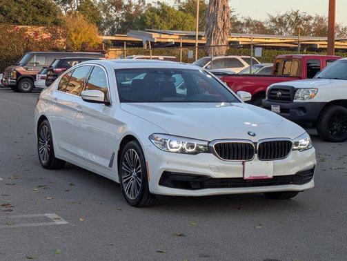 2019 BMW 540 540i