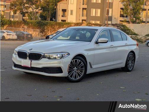 2019 BMW 540 540i